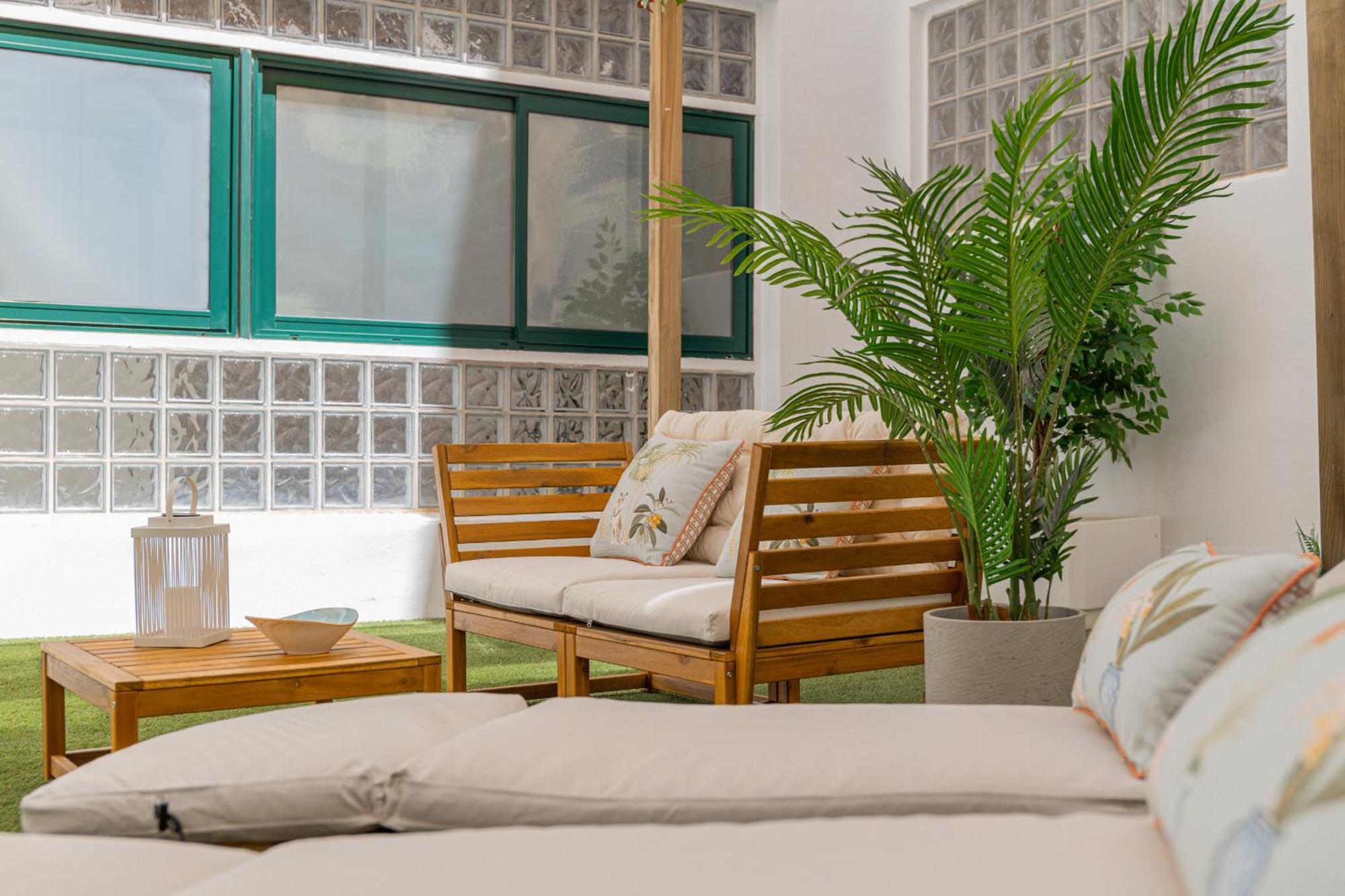 C30 Deluxe Studio With Terrace Into Cathedral Square Apartment Malaga Exterior photo