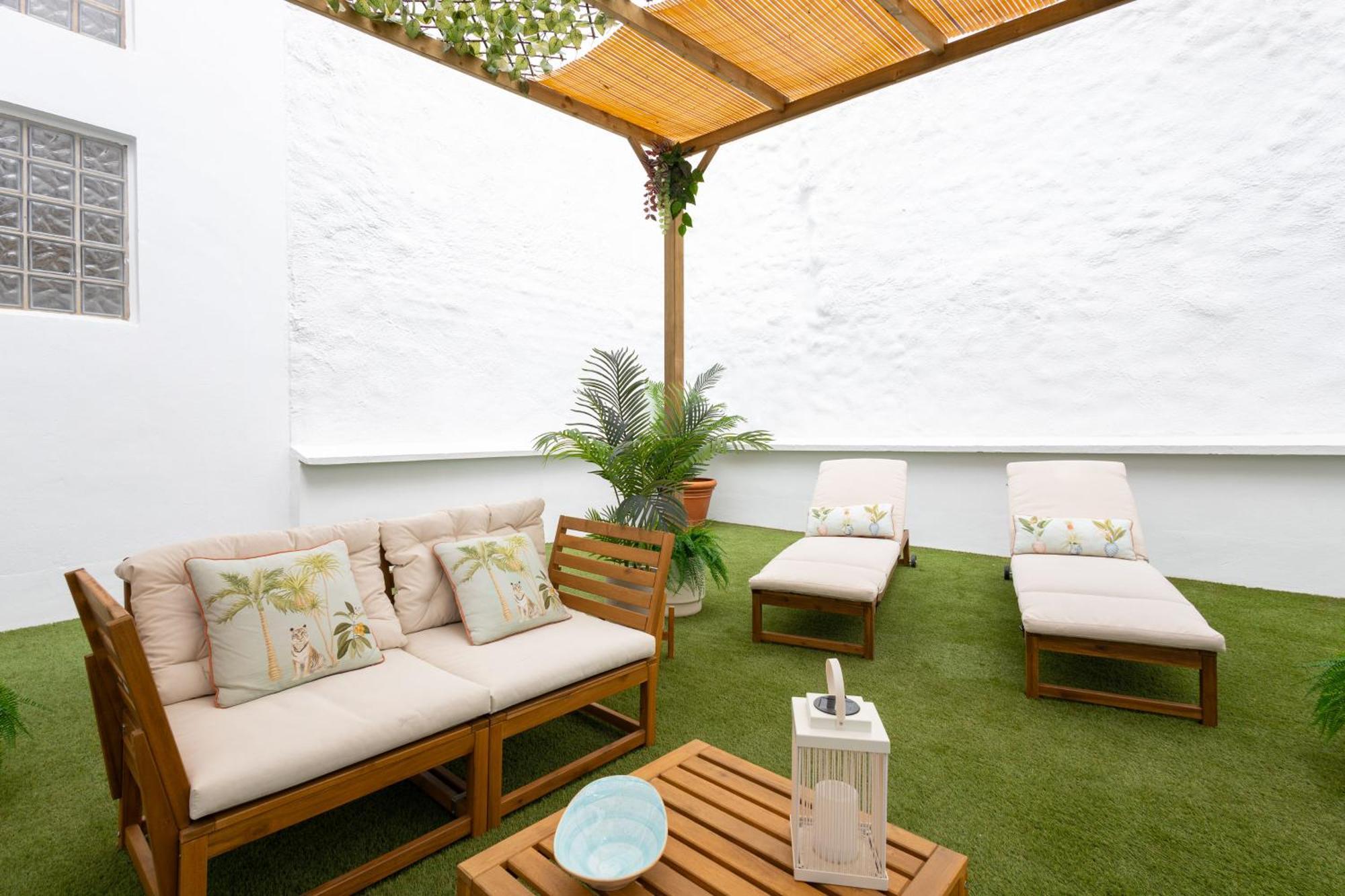 C30 Deluxe Studio With Terrace Into Cathedral Square Apartment Malaga Exterior photo